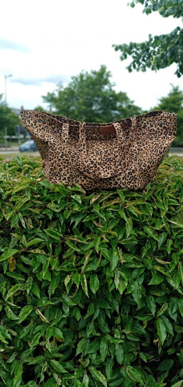 Multi-Purpose Large Capacity Leopard Design Korean Fashion Tote Shoulder Bag for Women and Girls